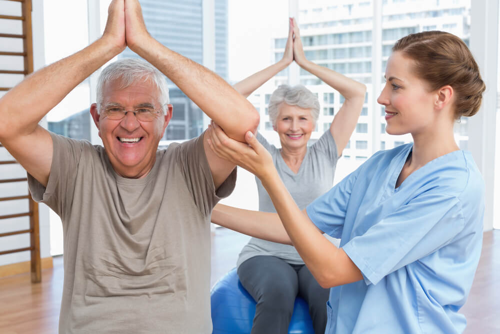How can physical therapists help with geriatric rehab?