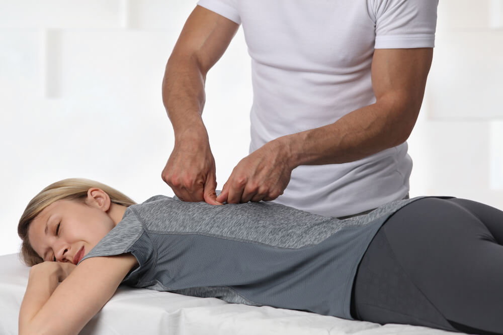 Manual therapy vs massage therapy in Grand Rapids, MI