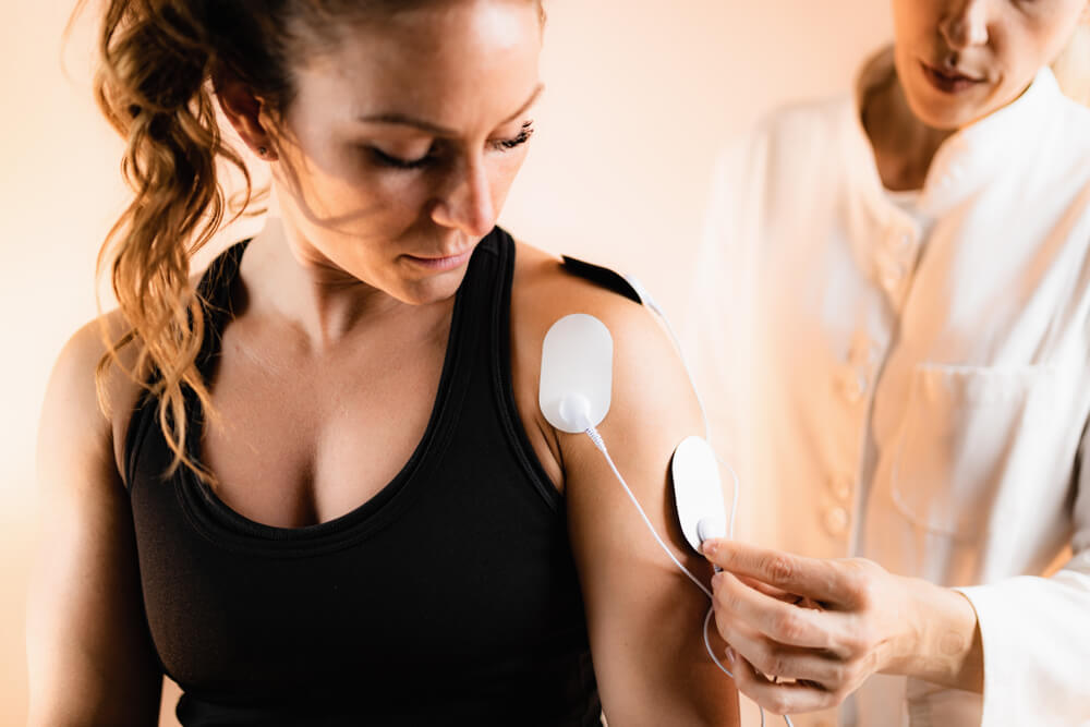 Two therapy methods for frozen shoulder pain down the arm