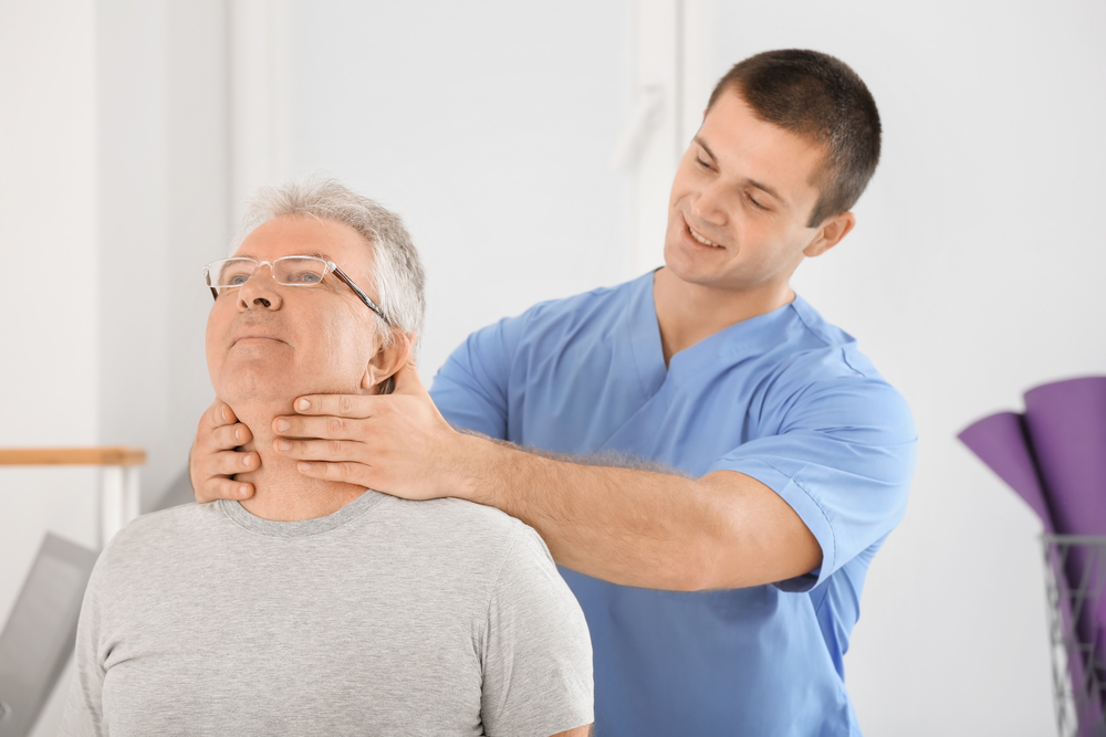 Treating a herniated disc in the neck with physical therapy