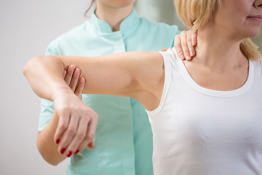 Three benefits of breaking up scar tissue with physical therapy