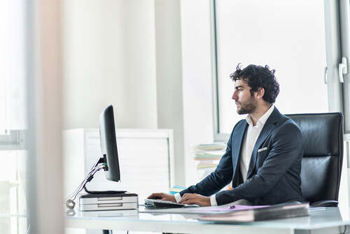 Three tips that can help you get in the best position to sit with a herniated lumbar disc shutterstock 354397541 Three tips that can help you get in the best position to sit with a herniated lumbar disc