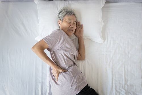 3 tips for relieving hip pain from sleeping on your side
