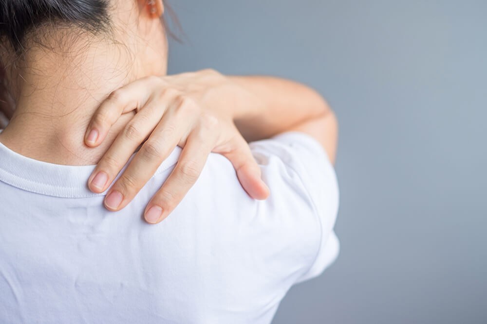 Shoulder pain radiating down arm: Causes and treatments