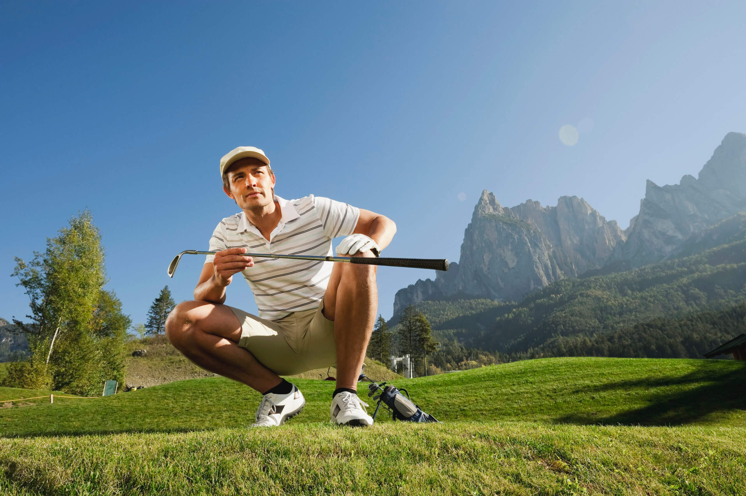 4 treatments & 3 tips for golf-related knee pain