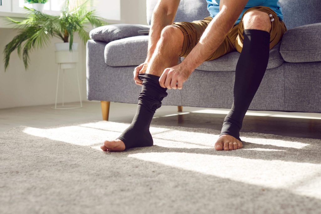 how does compression help an injury?