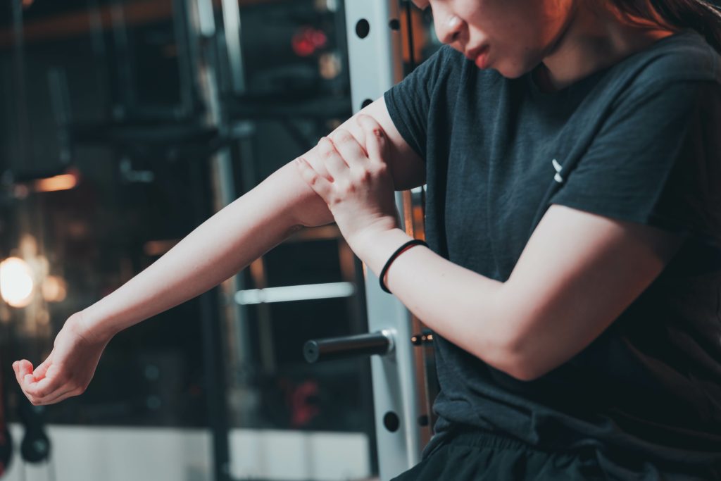 biceps tendon rupture: signs and treatments arm pain