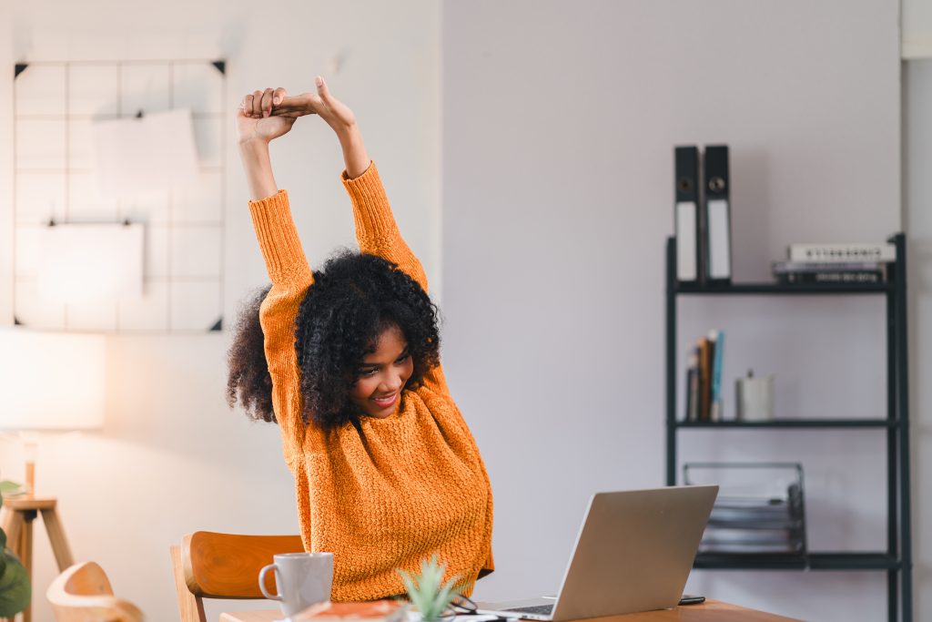5 desk stretches for injury prevention continuum